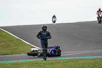 donington-no-limits-trackday;donington-park-photographs;donington-trackday-photographs;no-limits-trackdays;peter-wileman-photography;trackday-digital-images;trackday-photos